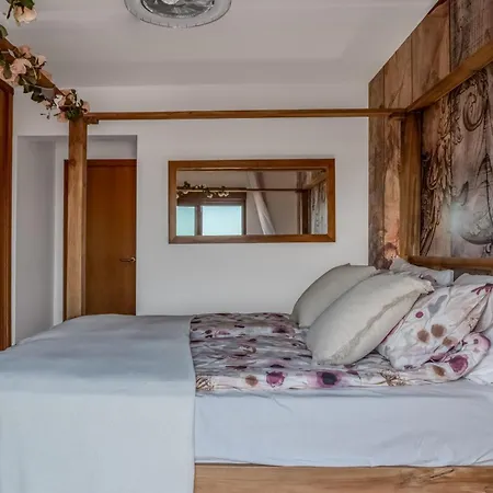 Atlantica - Cliffside Retreat فيلة