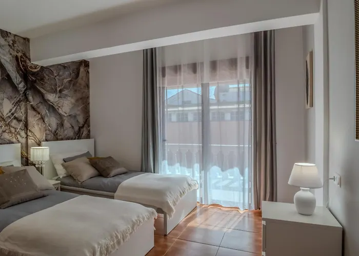 Atlantica - Cliffside Retreat