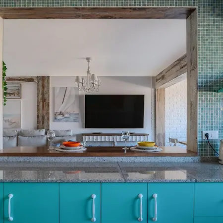 Atlantica - Cliffside Retreat 앤티가